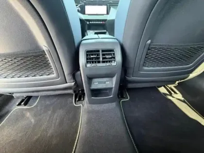Photo 11 Peugeot 408  Hybrid 145ch GT e-DCS6