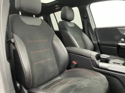 Photo 73 Mercedes GLB  200 d 8G-DCT