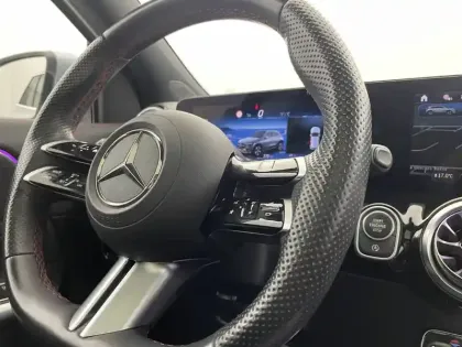 Photo 67 Mercedes GLA  200 d 8G-DCT