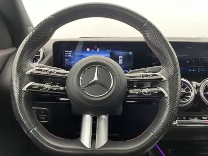Photo 63 Mercedes GLA  200 d 8G-DCT