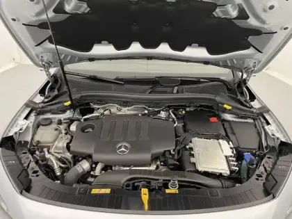 Photo 59 Mercedes GLA  200 d 8G-DCT