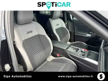Photo 28 Jeep Compass  1.2 Turbo T3 145 ch BVR6 e-Hybrid 4x2