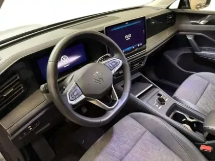 Photo 8 Volkswagen Tiguan 2.0 TDI 150ch DSG7 VW Edition