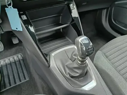 Photo 23 Peugeot 2008  PureTech 100 S&S BVM6 Active