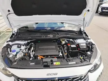 Photo 6 Peugeot 208  Electrique 136ch 50 kWh Allure