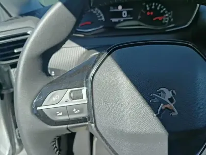 Photo 18 Peugeot 208  100 S&S BVM6 Style