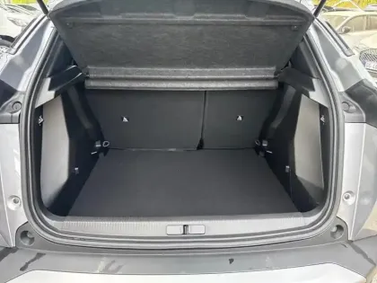 Photo 7 Peugeot 2008  Hybrid 145 e-DCS6 Style