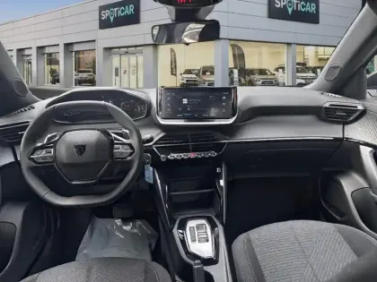 Photo 9 Peugeot 2008  Hybrid 145 e-DCS6 Style