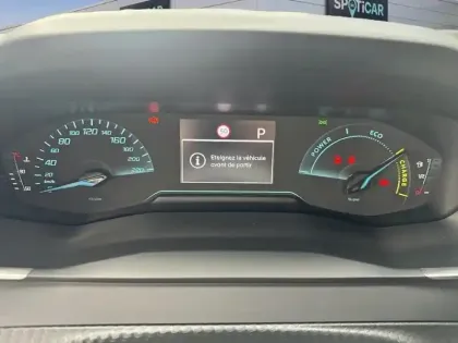 Photo 20 Peugeot 2008  Hybrid 145 e-DCS6 Style