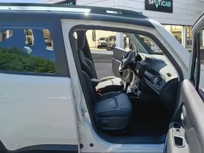 Photo 24 Jeep Renegade  1.5 Turbo T4 130 ch BVR7 e-Hybrid Summit