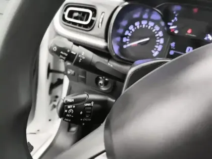 Photo 16 Citroën C3  PureTech 83 S&S BVM5 Shine