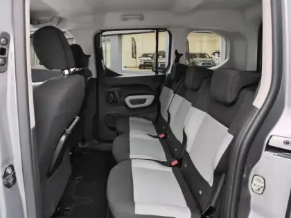 Photo 22 Citroën Berlingo  Taille M BlueHDi 100 S&S BVM Shine