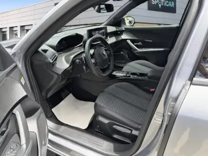 Photo 27 Peugeot 2008  Hybrid 145 e-DCS6 Allure