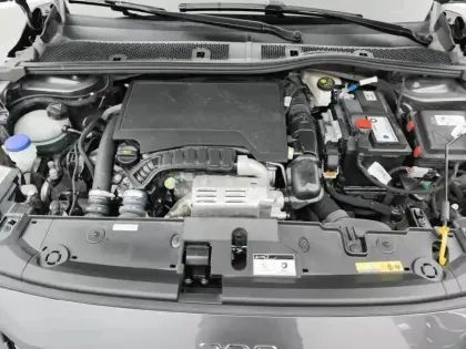 Photo 6 Peugeot 208  PureTech 100 S&S BVM6 Allure Pack