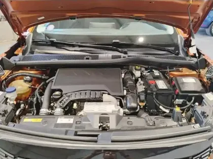 Photo 6 Peugeot 2008  PureTech 130 S&S EAT8 Allure