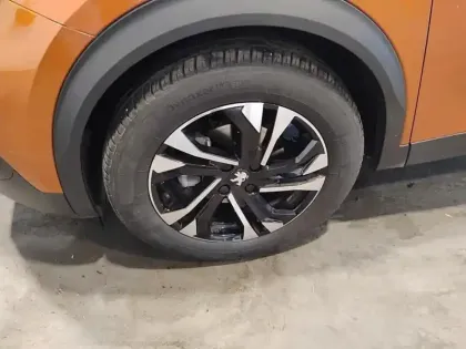 Photo 14 Peugeot 2008  PureTech 130 S&S EAT8 Allure