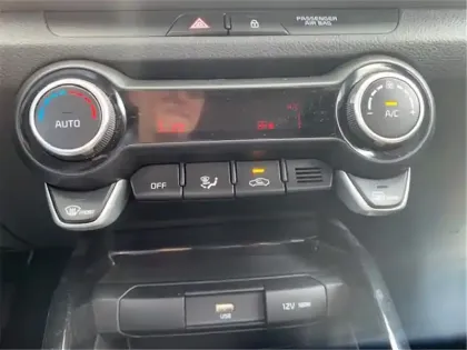 Photo 45 Kia Stonic 1.0 T-GDI 100 CH BVM6