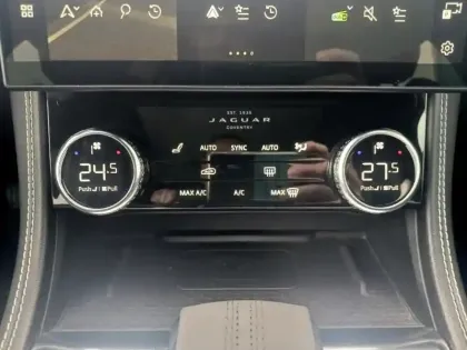 Photo 56 Jaguar F-Pace 2.0 - P400E PHEV AWD BVA8