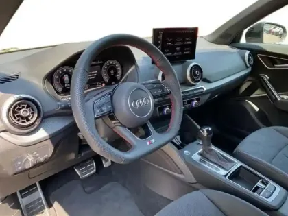 Photo 19 Audi Q2 35 TFSI 150 S tronic 7 S line Plus