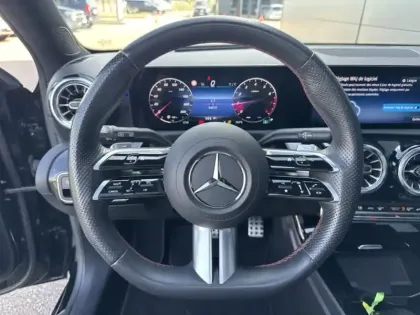 Photo 18 Mercedes Classe A 180 AMG Line