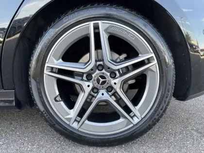 Photo 8 Mercedes Classe A 180 AMG Line