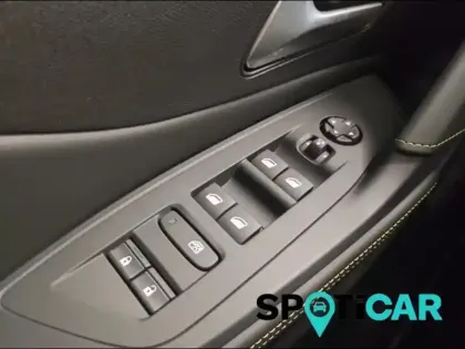Photo 11 Peugeot 408  Hybrid 145ch GT e-DCS6