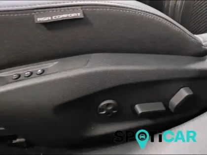 Photo 8 Peugeot 308  e- 156ch batterie 55 kWh GT Exclusive