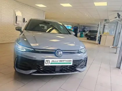 Photo 5 Volkswagen Golf  1.5 eTSI EVO2 150ch R-Line DSG7