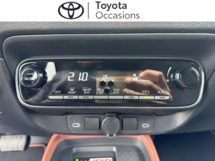 Photo 10 Toyota Aygo  X 116h Graphic