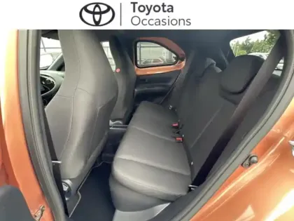 Photo 13 Toyota Aygo  X 116h Graphic
