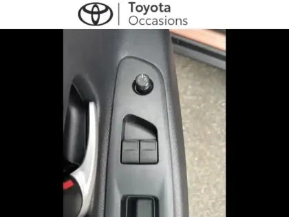 Photo 12 Toyota Aygo  X 116h Graphic