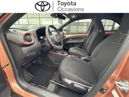 Photo 11 Toyota Aygo  X 116h Graphic