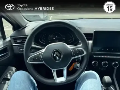 Photo 8 Renault Clio  1.6 E-Tech hybride 140ch Business -21N