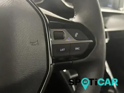 Photo 11 Peugeot 208  e- 136ch Like