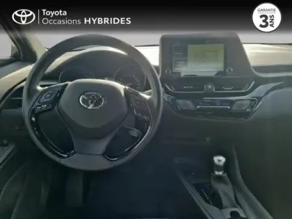 Photo 8 Toyota C-HR  1.8 Hybride 122ch Dynamic Ultimate E-CVT