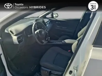 Photo 10 Toyota C-HR  1.8 Hybride 122ch Dynamic Ultimate E-CVT