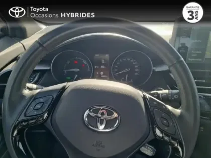 Photo 12 Toyota C-HR  1.8 Hybride 122ch Dynamic Ultimate E-CVT