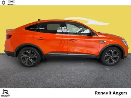 Photo 13 Renault Arkana  1.6 E-Tech hybride 145ch Engineered -22