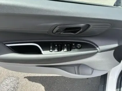 Photo 8 Hyundai Bayon  1.0 T-GDi 100ch Intuitive