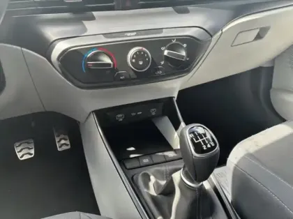 Photo 13 Hyundai Bayon  1.0 T-GDi 100ch Intuitive