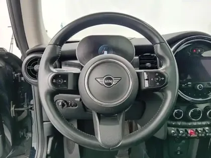 Photo 8 Mini Mini  Cooper 136ch  Edition Camden BVA7