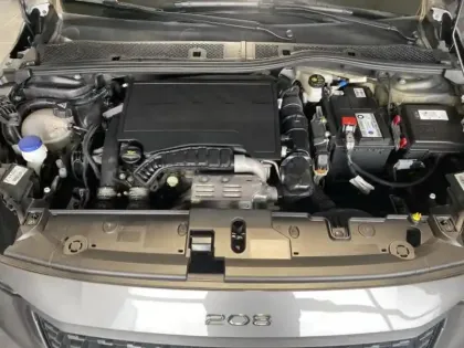 Photo 7 Peugeot 208  1.2 PureTech 100ch S&S Style EAT8