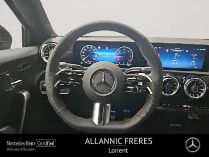 Photo 6 Mercedes Classe A  200 d 150ch AMG Line 8G-DCT