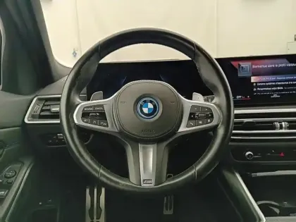 Photo 10 BMW Serie 3 Série 3 Touring 320eA 204ch M Sport