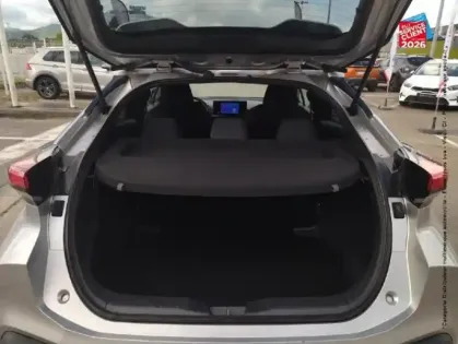 Photo 13 Toyota C-HR  2.0 Hybride 200ch Design NG23