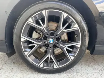 Photo 8 BMW Serie 1 Série 1 120A 170ch M Sport Design DKG7