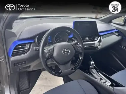 Photo 10 Toyota C-HR  122h Graphic 2WD E-CVT