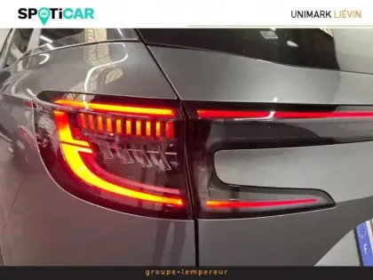 Photo 6 Renault Austral  1.2 E-Tech full hybrid 200ch Iconic- 24