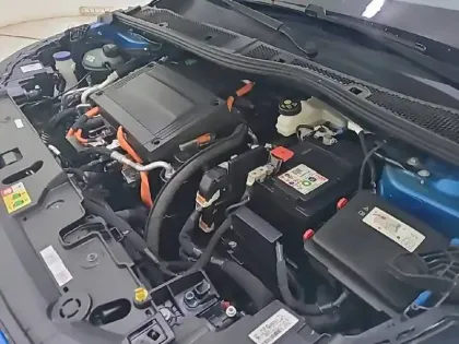 Photo 41 Peugeot 208  Electrique 50 kWh 136ch