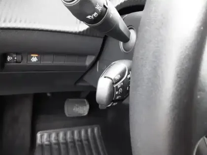 Photo 15 Peugeot 208  Electrique 50 kWh 136ch